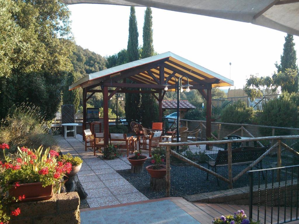 Locanda Mossa Dei Barbari Buriano  Bagian luar foto