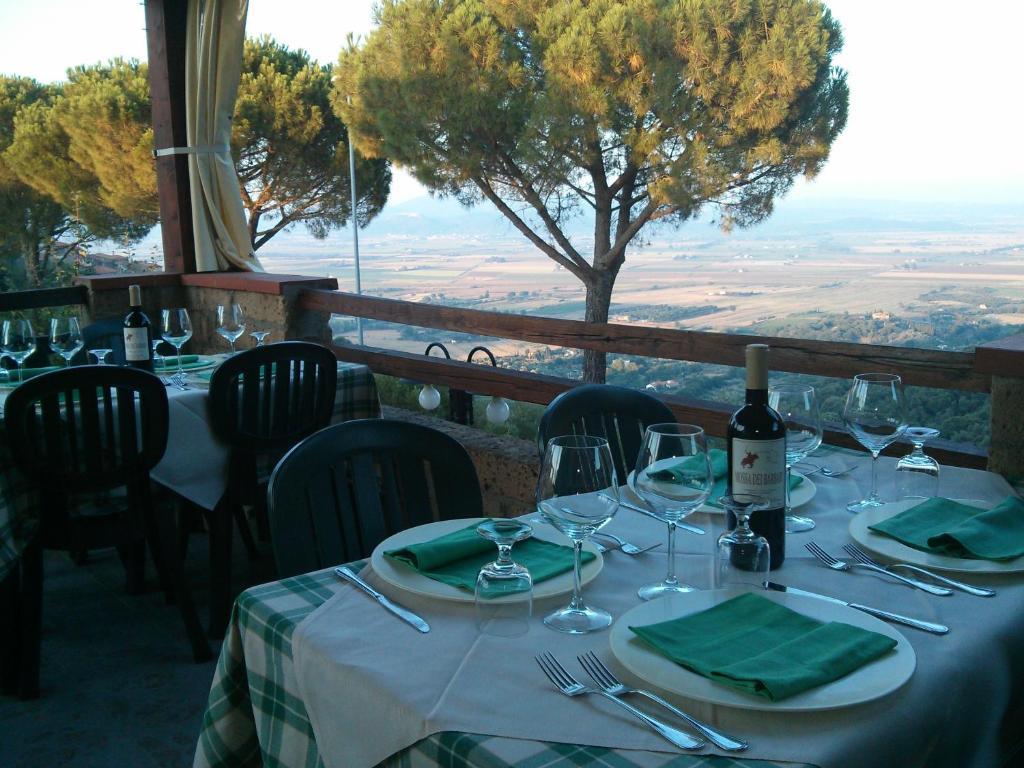 Locanda Mossa Dei Barbari Buriano  Bagian luar foto