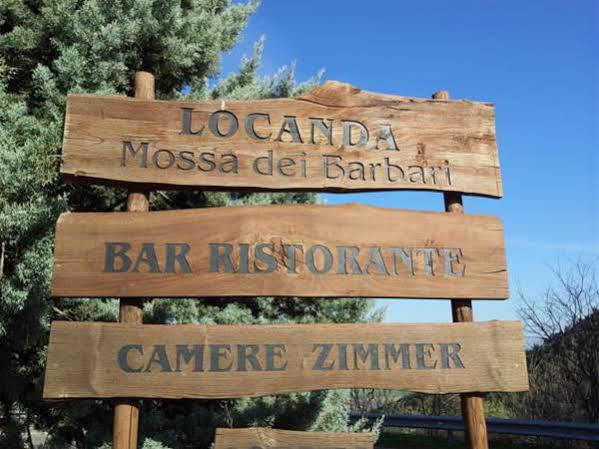 Locanda Mossa Dei Barbari Buriano  Bagian luar foto